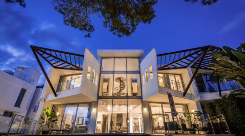 Prestigiosa villa con espacioso diseño interior