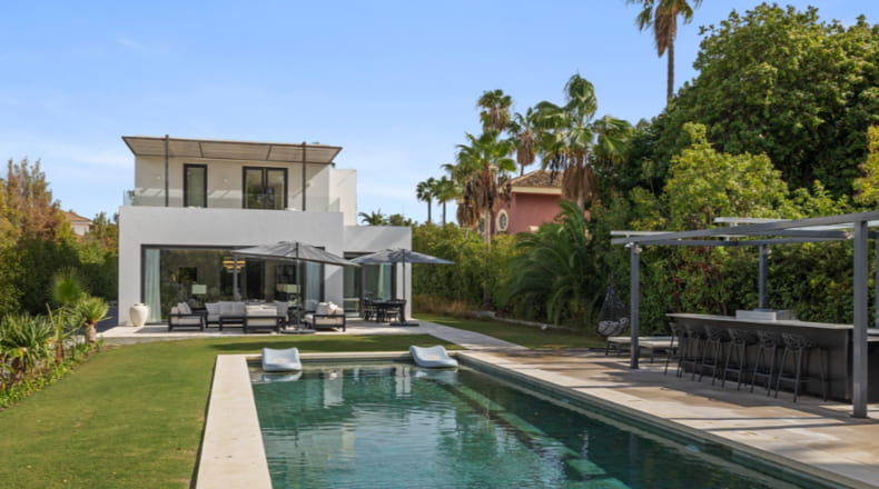 Villas(6) - Magnífica villa de estilo contemporáneo