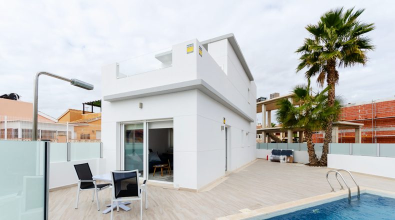 LAGUNA ROSA VILLAS